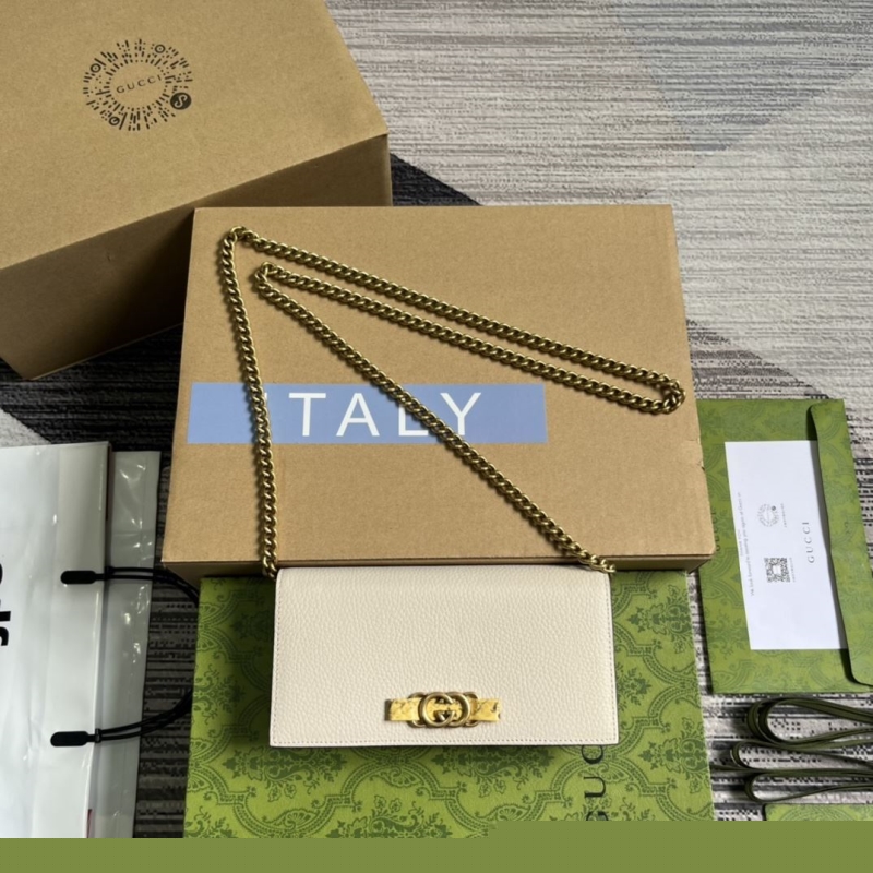 G*u*i wallets & purse
